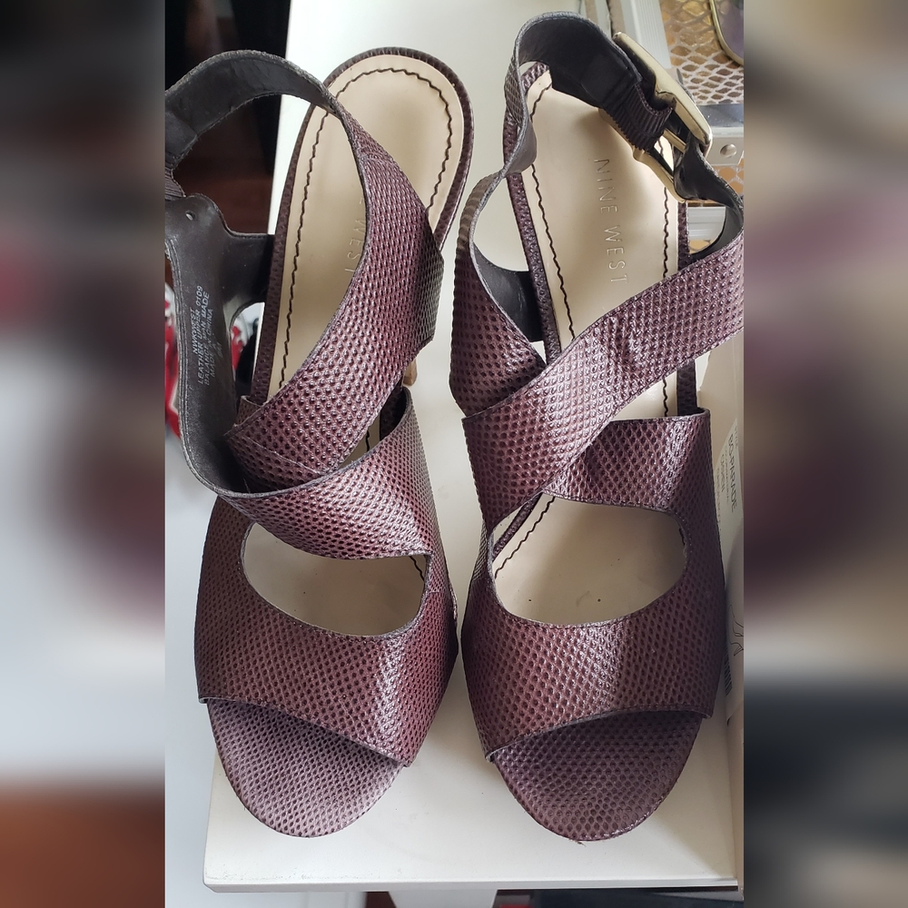 Nine West Brown platform sandal